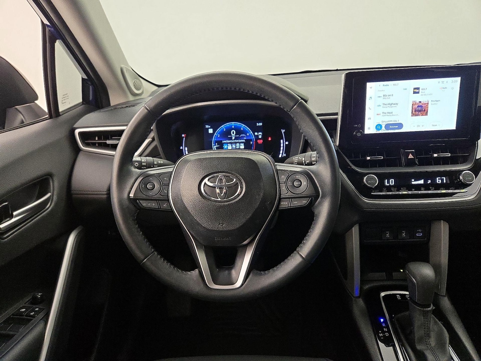 toyota corolla cross 2025 7MUDAAAG4SV125167 image toyota corolla cross 2025 7MUDAAAG4SV125167 image